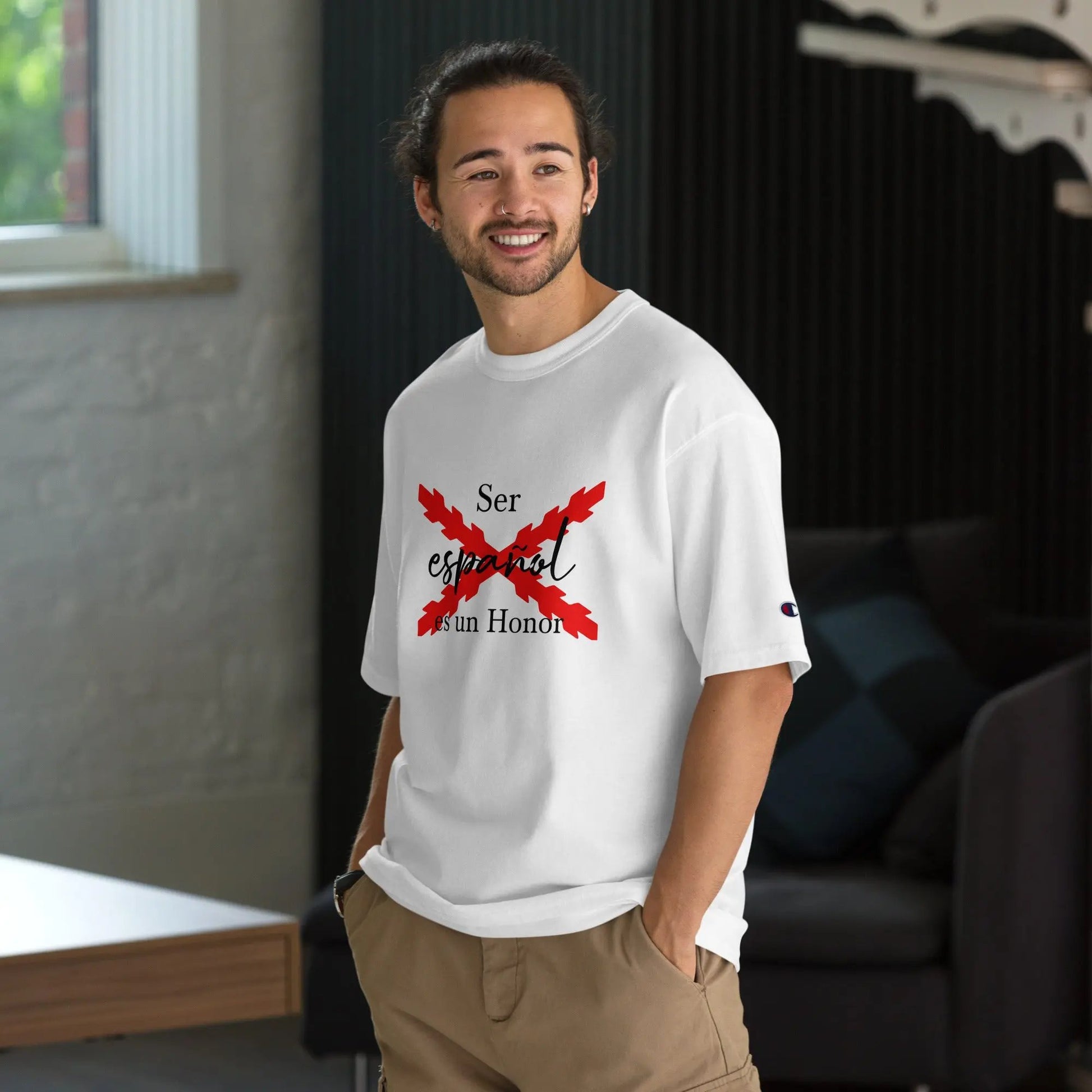 Comprar Camiseta Champion hombre "Ser español es un Honor" La Flamenca de Borgoña Bandera España
