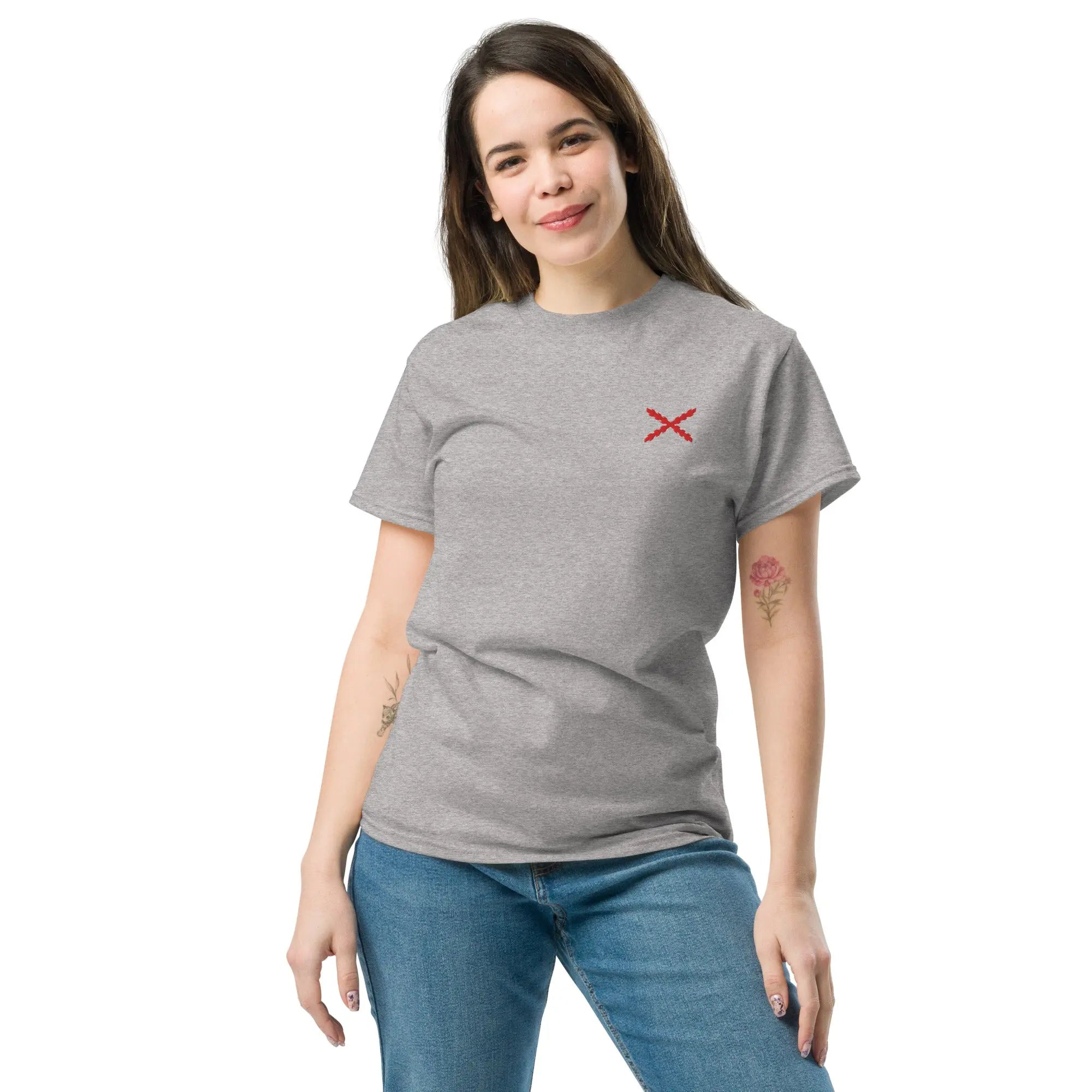 Comprar Camiseta clásica unisex bordado Cruz de Borgoña La Flamenca de Borgoña, Bandera de España, Cruz de Borgoña, Patricia Muñoz, VOX