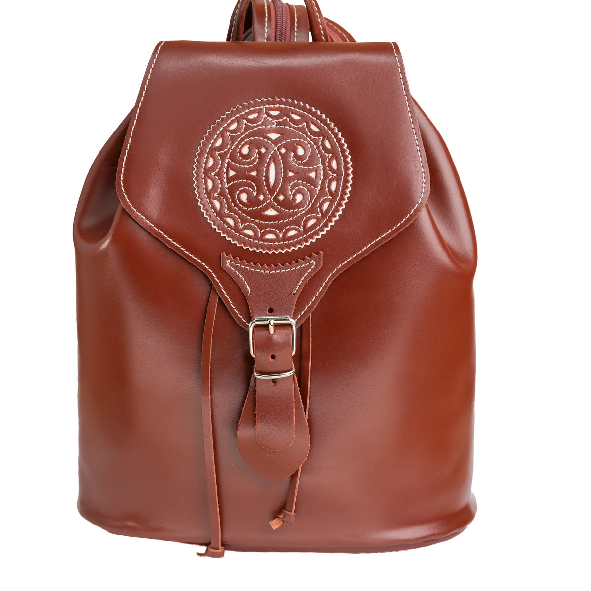 Comprar Mochila campera de piel marrón con solapa calada y hebilla La Flamenca de Borgoña Bandera España