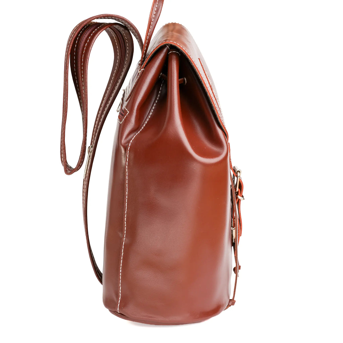 Comprar Mochila campera de piel marrón con solapa calada y hebilla La Flamenca de Borgoña Bandera España