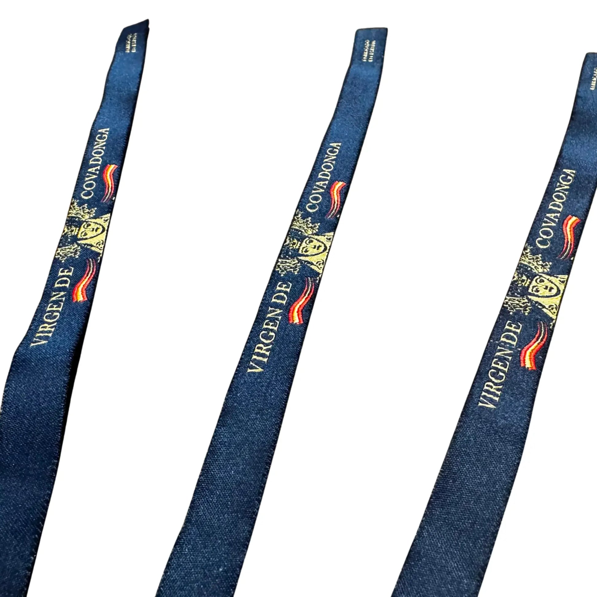 Comprar Pulsera de tela Virgen de Covadonga azul marino La Flamenca de Borgoña Bandera España