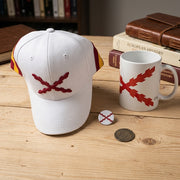 Lote 49 - Lote Cruz de Borgoña gorra, taza y chapa