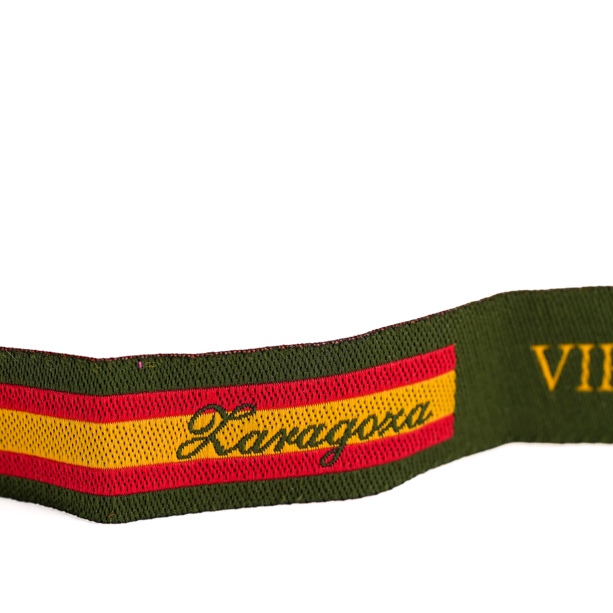 Stoffarmband mit der Jungfrau von Pilar und der spanischen Flagge