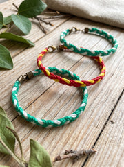 Lot 2 geflochtene Armbänder aus Spanien und Andalusien