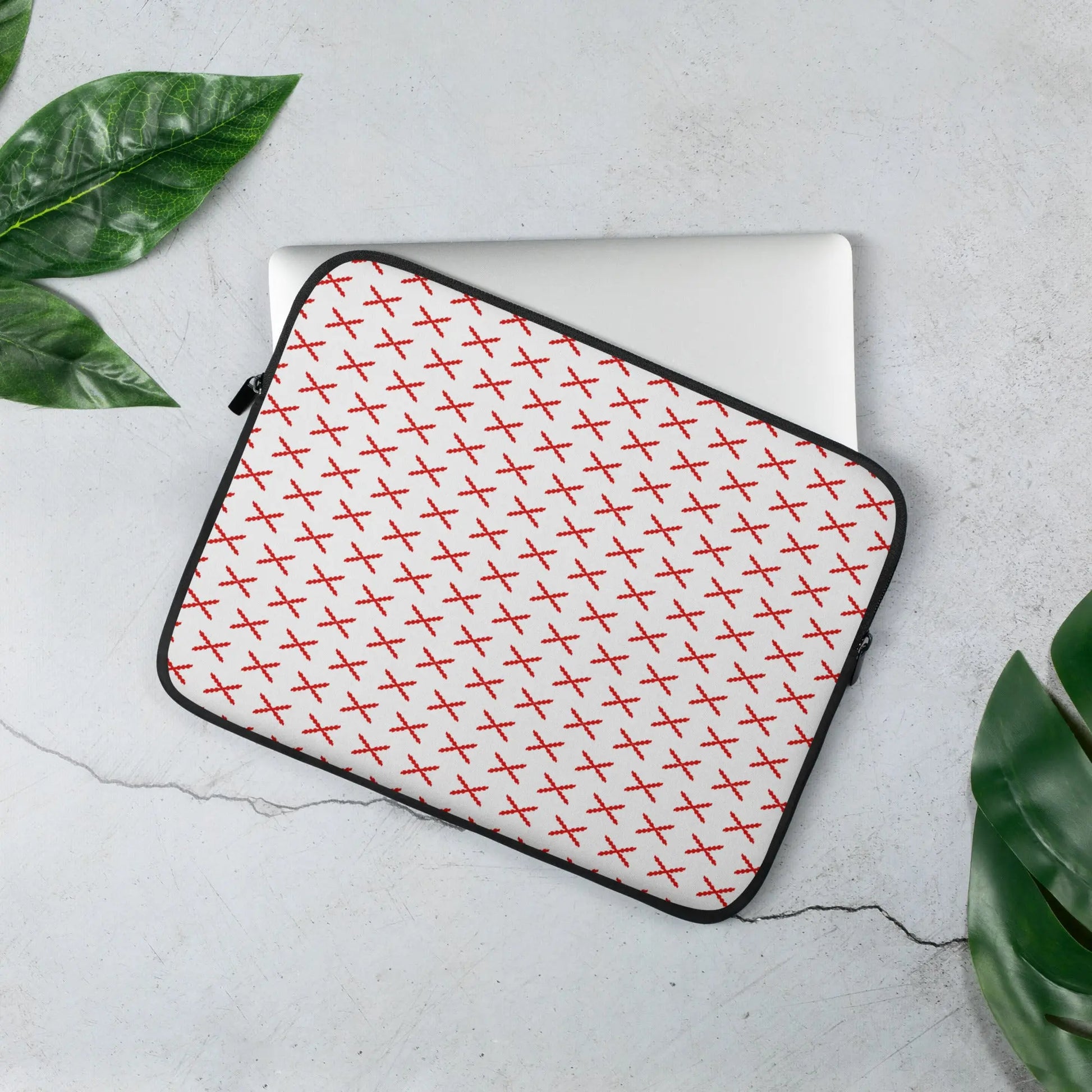 Comprar Funda para portátil Cruz de Borgoña Bandera España La Flamenca de Borgoña Patricia Muñoz VOX